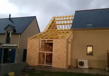 charpente traditionnelle à Fougères - image 2