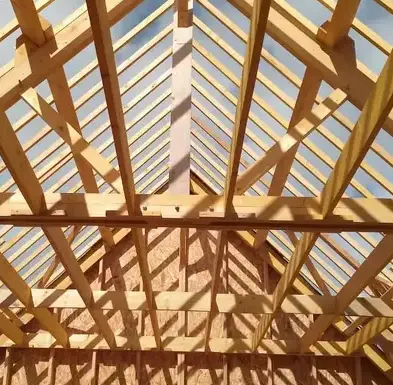 charpente traditionnelle à Sens-de-Bretagne - image 2